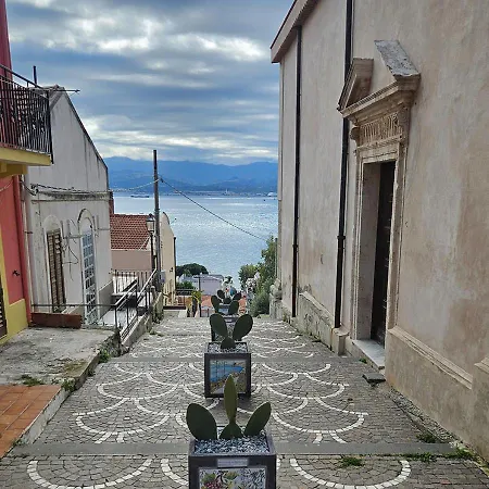 Tra Vicoli E Onde Milazzo